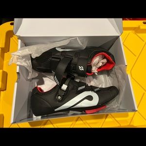 Men’s peloton shoes, size 46. Never used.